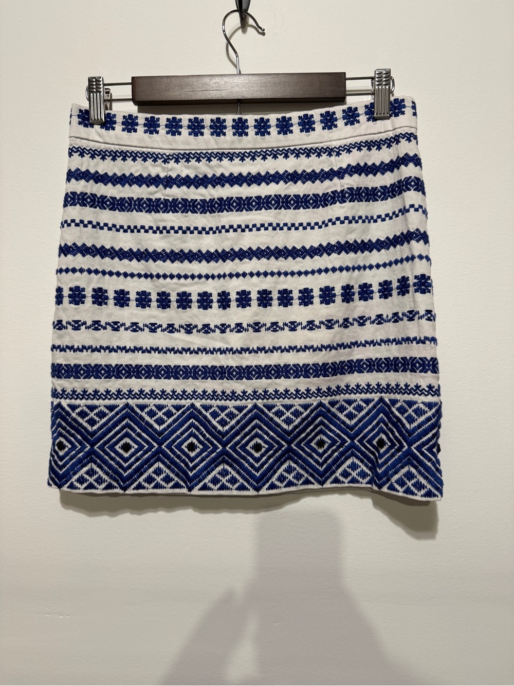 Sam Edelman Embroidered and Beaded Skirt Size 8